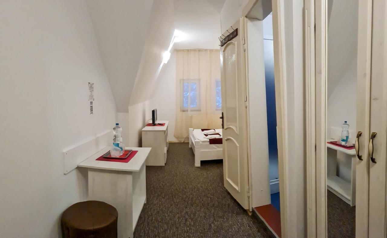 Pensiunea Happy Inn Vatra Dornei Exterior foto